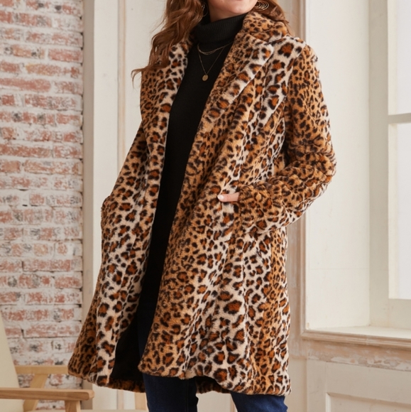 Sussan Betro Weekend Jackets & Blazers - Susanne Betro Weekend Brown Leopard Print Faux Fur Open Coat With Pockets.